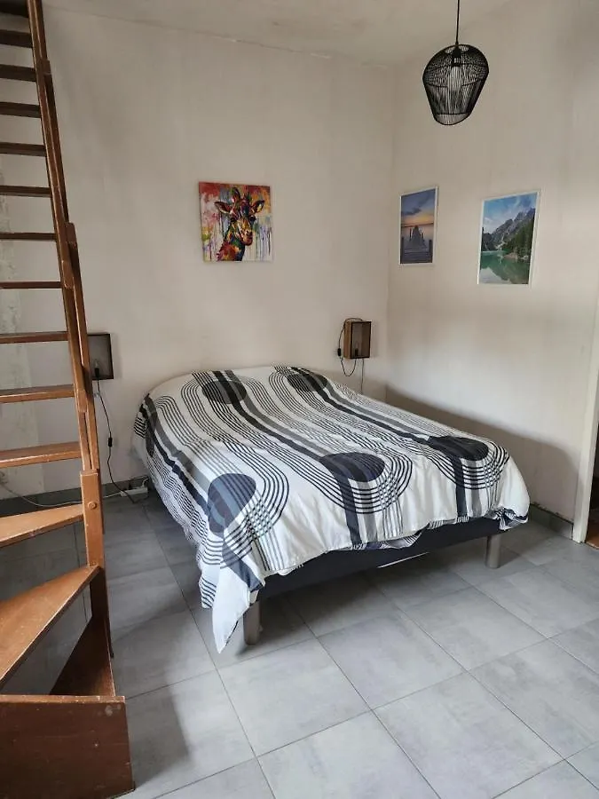 Appartement F2 tout confort proche centre ville avec parking Montluçon 0*,